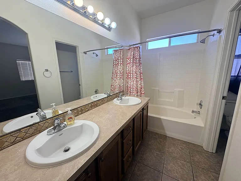 7180 Husky Dr NE — Photo 5