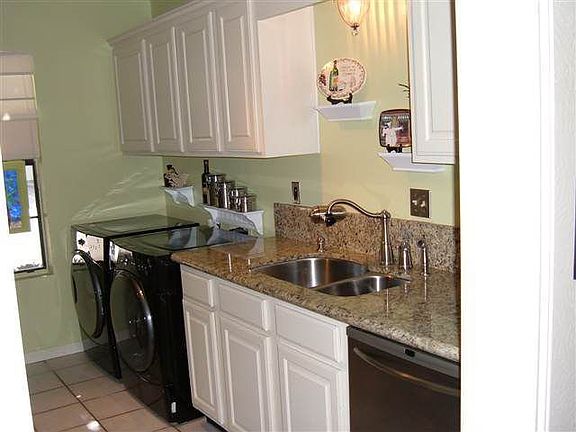 4th image of 3677 Briar Creek Dr