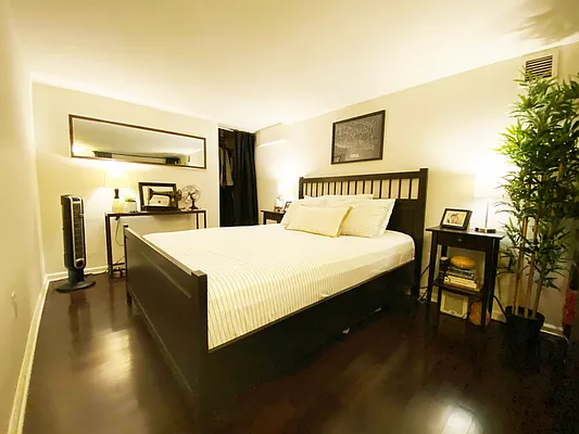 Rented by R & E Real Estate Management Co Inc | media 21