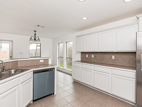 5th image of 17267 Cherry Creek Dr