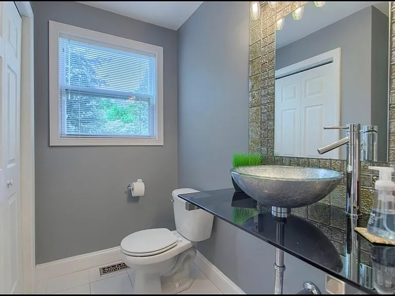 13 Cottage St #1 — Photo 9