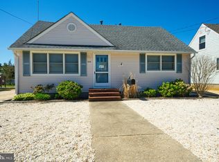256 N 7th St, Surf City, NJ 08008
