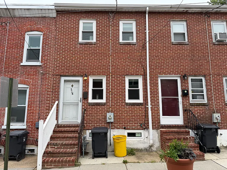 518 E 12th St — Photo 1