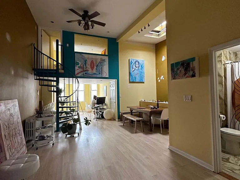 278 Cornelia St #2B — Photo 8