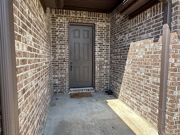 2nd image of 3092 Glasgow Dr