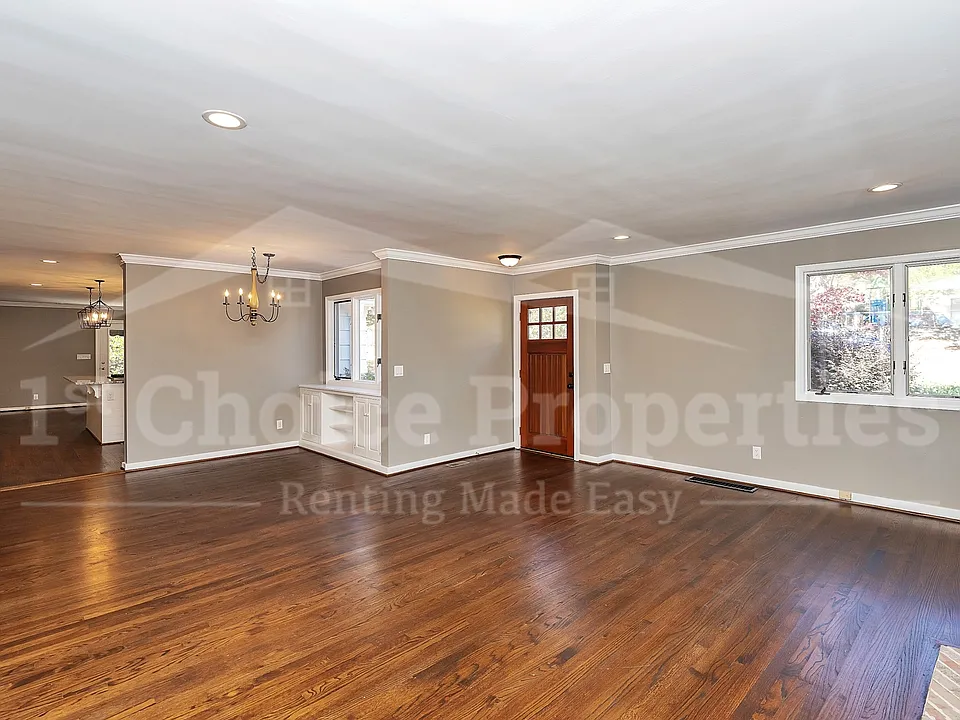 2005 Chestnut Rd