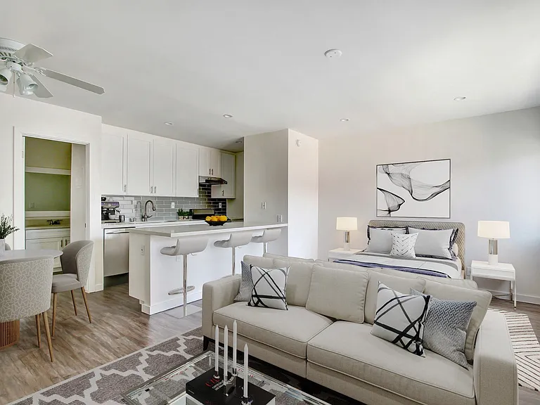 The Seville Apartments — Photo 4
