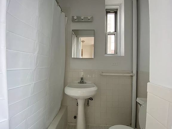 5th image of 194 Bleecker St APT 4B