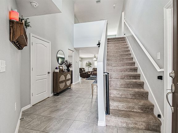 3rd image of 12942 Impatiens St