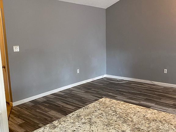 4th image of 2917 Tammy Cir