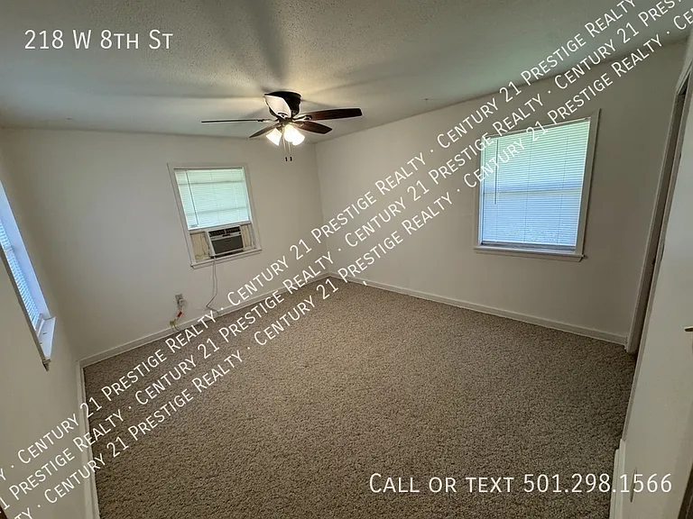 218 W 8th St — Photo 8