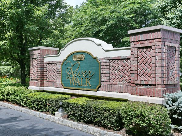 253 Riverwalk Way