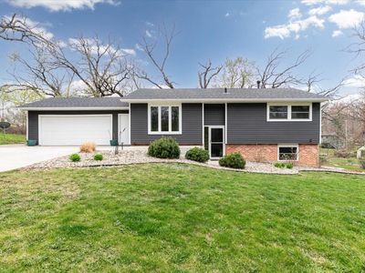 103 Emerson Hough Dr, Newton, IA, 50208