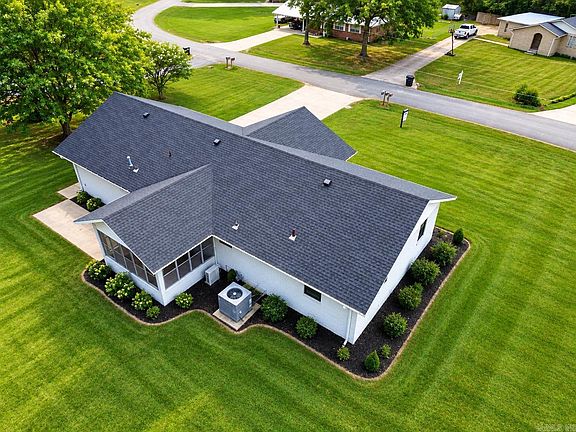 4th image of 1017 Homecrest Dr