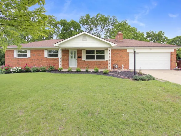 9046 Saxton Dr, West Chester, OH 45069