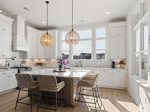 4th image of 1040 Clifton Rd