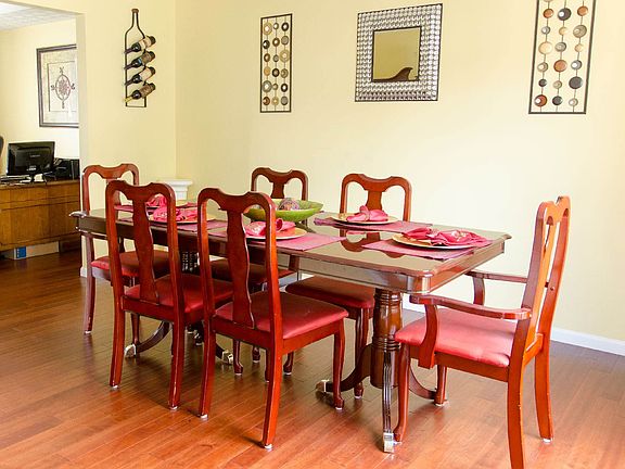 Formal Dining