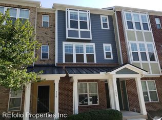 328 Dove Cottage Ln, Cary, NC 27519