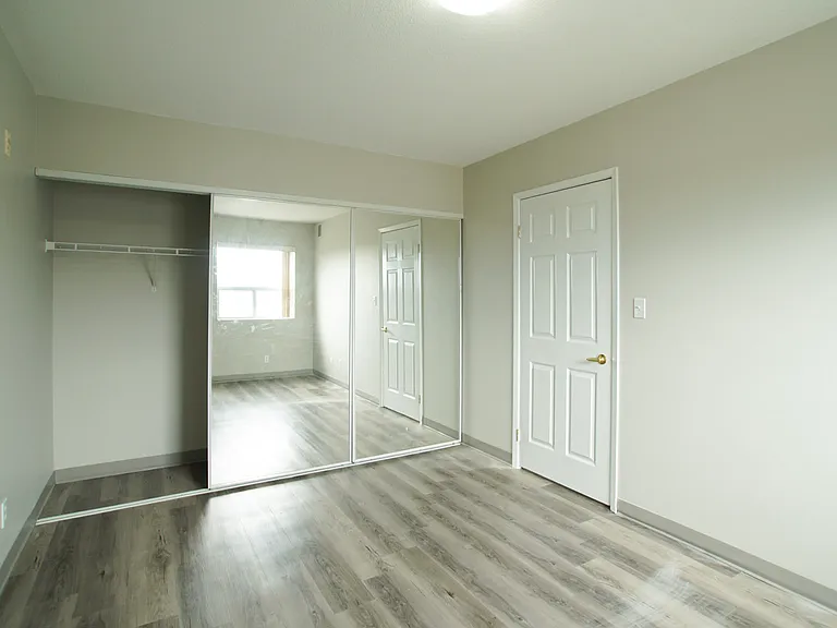 593 Strasburg Rd — Photo 13