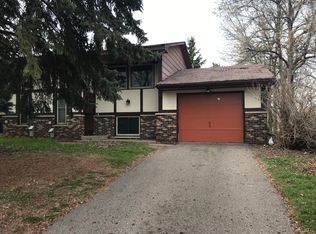 8464 Sumter Cir N, Brooklyn Park, MN 55445