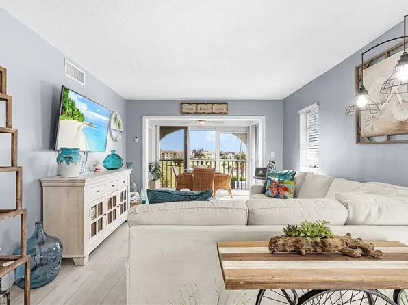 53 High Point CIR W #310, NAPLES, FL 34103