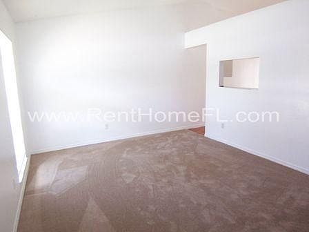 3rd image of 1503 Hendren Dr