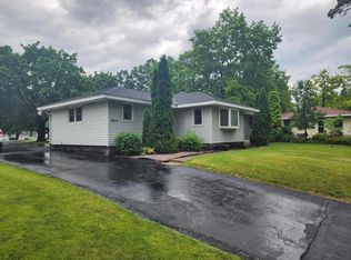 2620 Driftwood Trl, Burlington, WI 53105