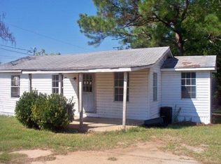 25 Seaboard Ave, Helena, GA 31037