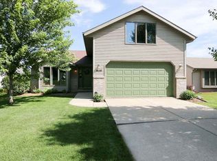 6150 Thornebury Dr, Madison, WI 53719