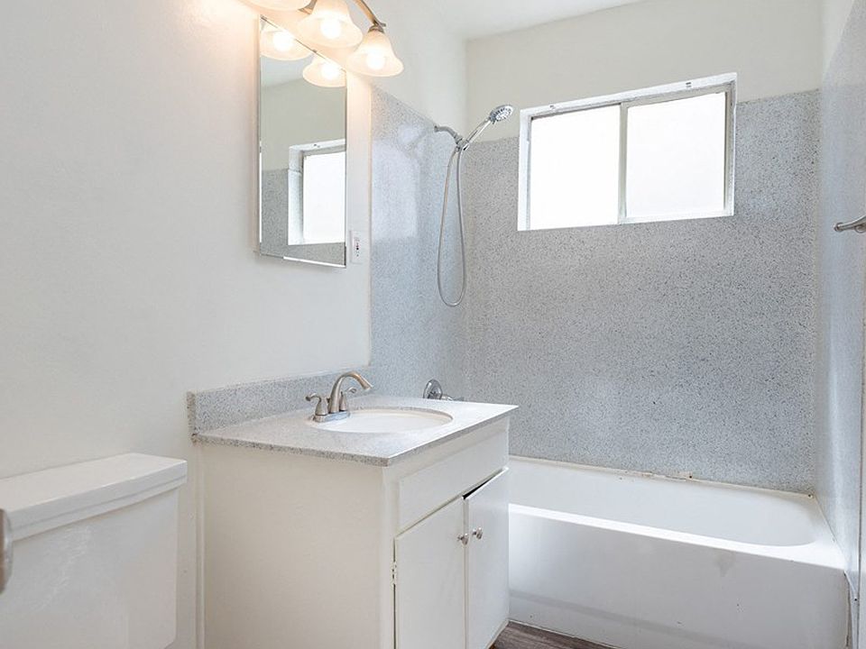 1st image of 418 S Normandie Ave APT 320
