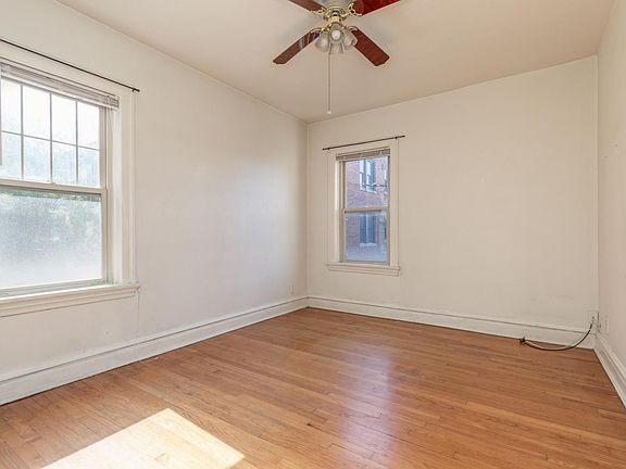 5th image of 7532 Parkdale Ave #1S