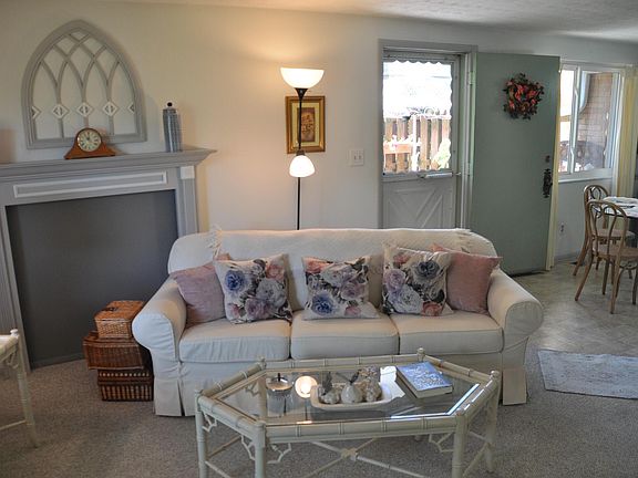 3rd image of 1708 Mars Hill Dr #21