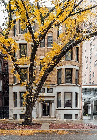 10-12 W. Chestnut — Photo 1