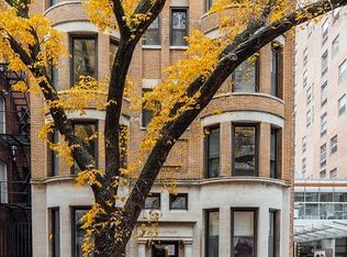 10 W Chestnut St #997239, Chicago, IL 60610