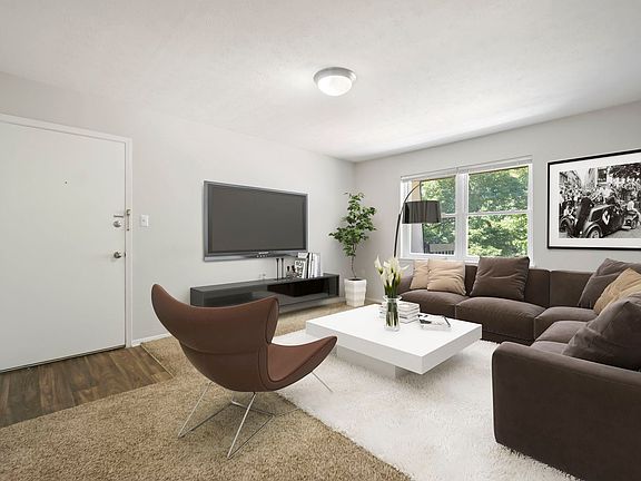 5th image of 211 Batesview Dr APT 89
