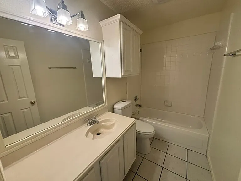 8728 Elbe Trl — Photo 17