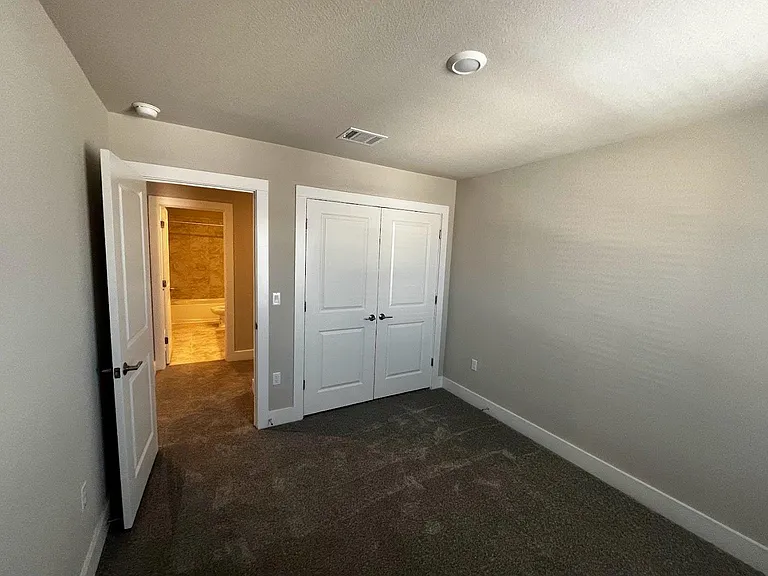 2905 Mary Elizabeth Dr — Photo 26