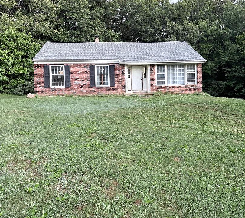 1st image of 75 Egg Hill Ln