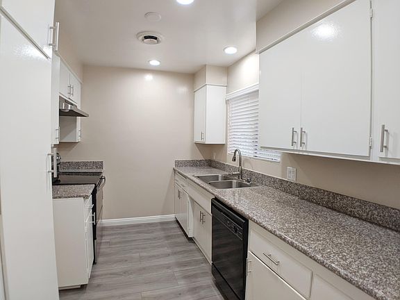 5th image of 275 S Oakland Ave APT 203
