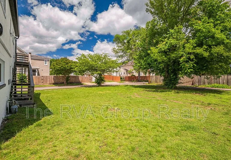 1915 Miller Ave #2 — Photo 33