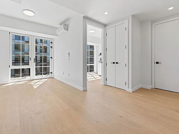 3rd image of 37-21 32nd St Unit 1