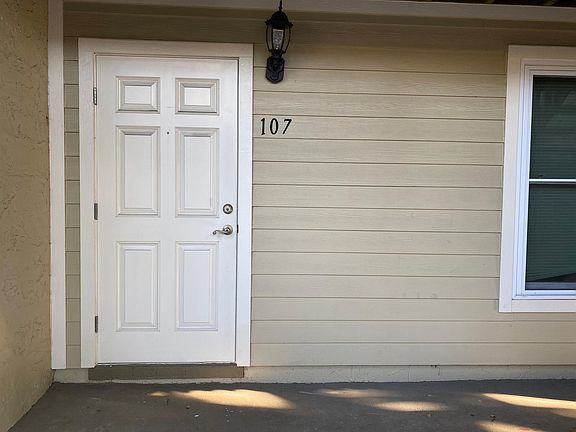 4th image of 527 S Lincoln Ave #A107