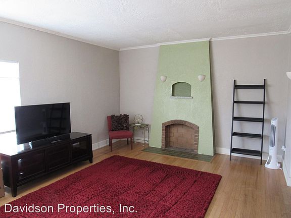 2nd image of 621 Ogden St