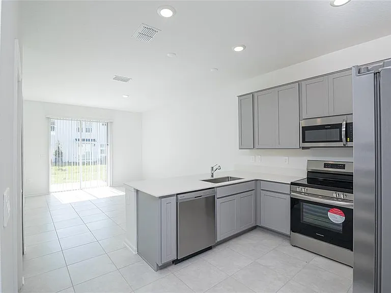 2642 Runners Cir — Photo 16