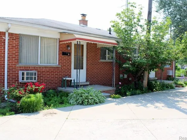 2361 Ferris Ave, Lincoln Park, MI 48146