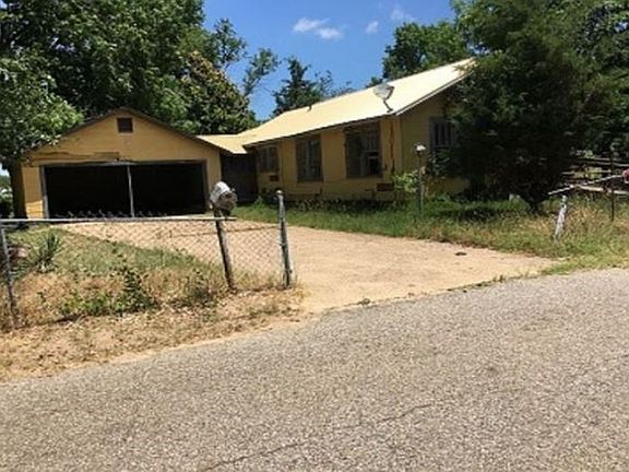 4th image of 408 White St