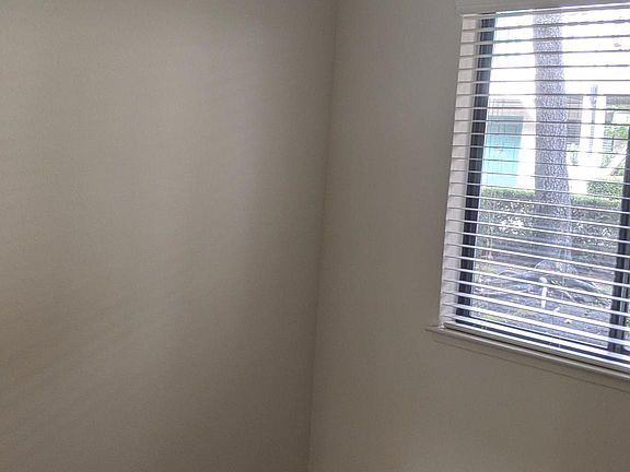 5th image of 1224 University Dr