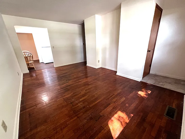 2213 Philo Rd — Photo 3