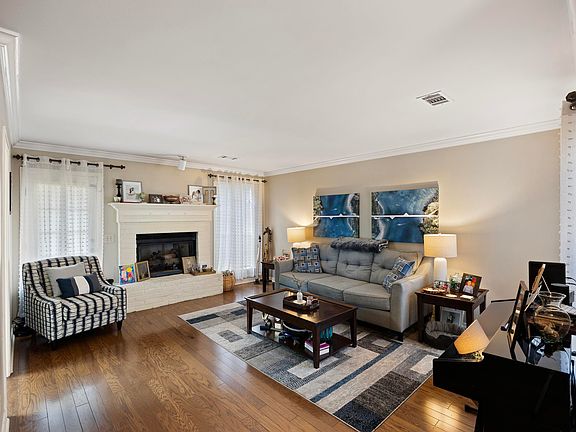 4th image of 1613 Neptune St
