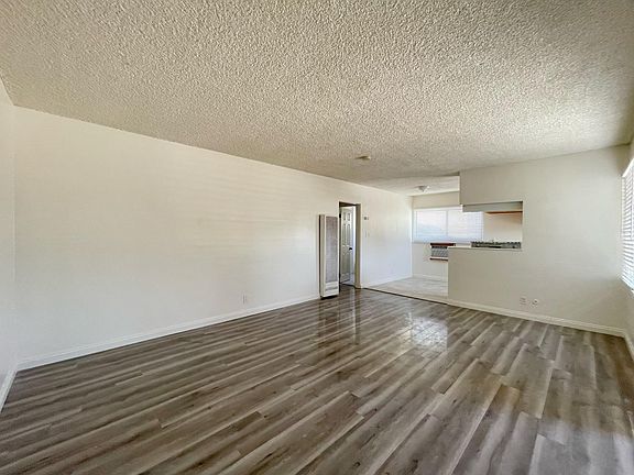 4th image of 701 W Newmark Ave APT B